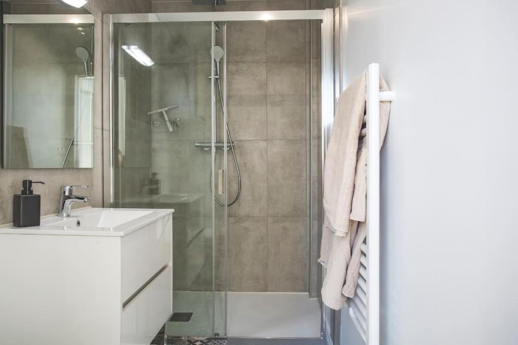 דואי Bel Appartement Lumineux Proche Du Centre-Ville מראה חיצוני תמונה